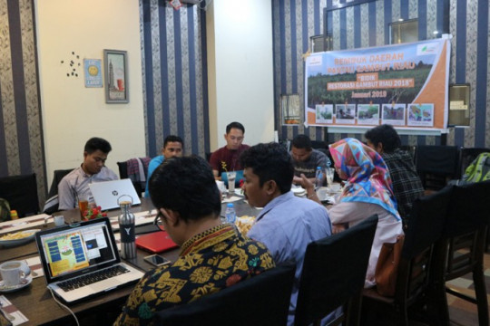 The regional consultation with the theme “Aim for Riau Peatland Restoration” in 2018 involved several parties who were especially concerned about the success of peatland restoration. © Kaliptra Andala